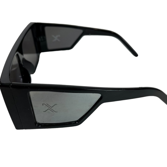 SUNGLASSES SUNGLASSES SHADES Brow Bar Black Plastic Frames Beach Vacation Summer - Picture 3 of 16